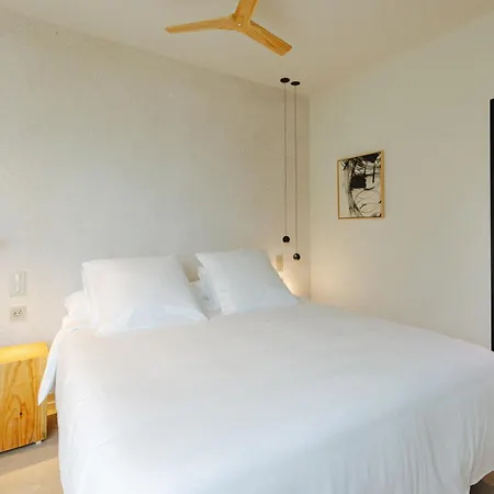 Hotell Taro Cruz 4*